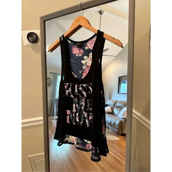 G:21. Kiss Me Now Tank Top Size Small - Picture 1 of 3